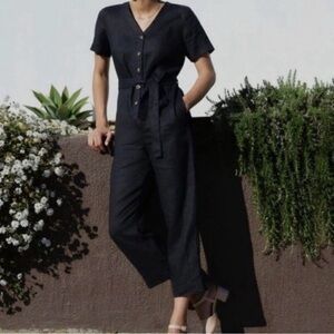 Everlane Short Sleeve Button-Down Jumpsuit in Black (size 0)
